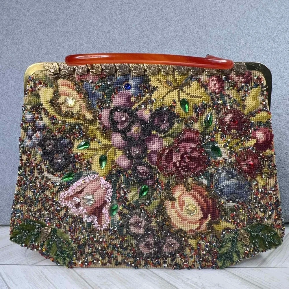 Vintage 1950s Soure' NY Bag Beaded Floral Evening Purse Lucite Handle‎ Handbag